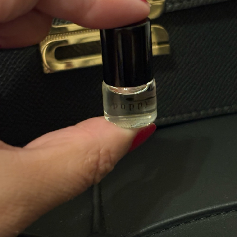 Riddle Poppy Perfume Oil with pheromones, 1 ml or 0.035 fl.oz